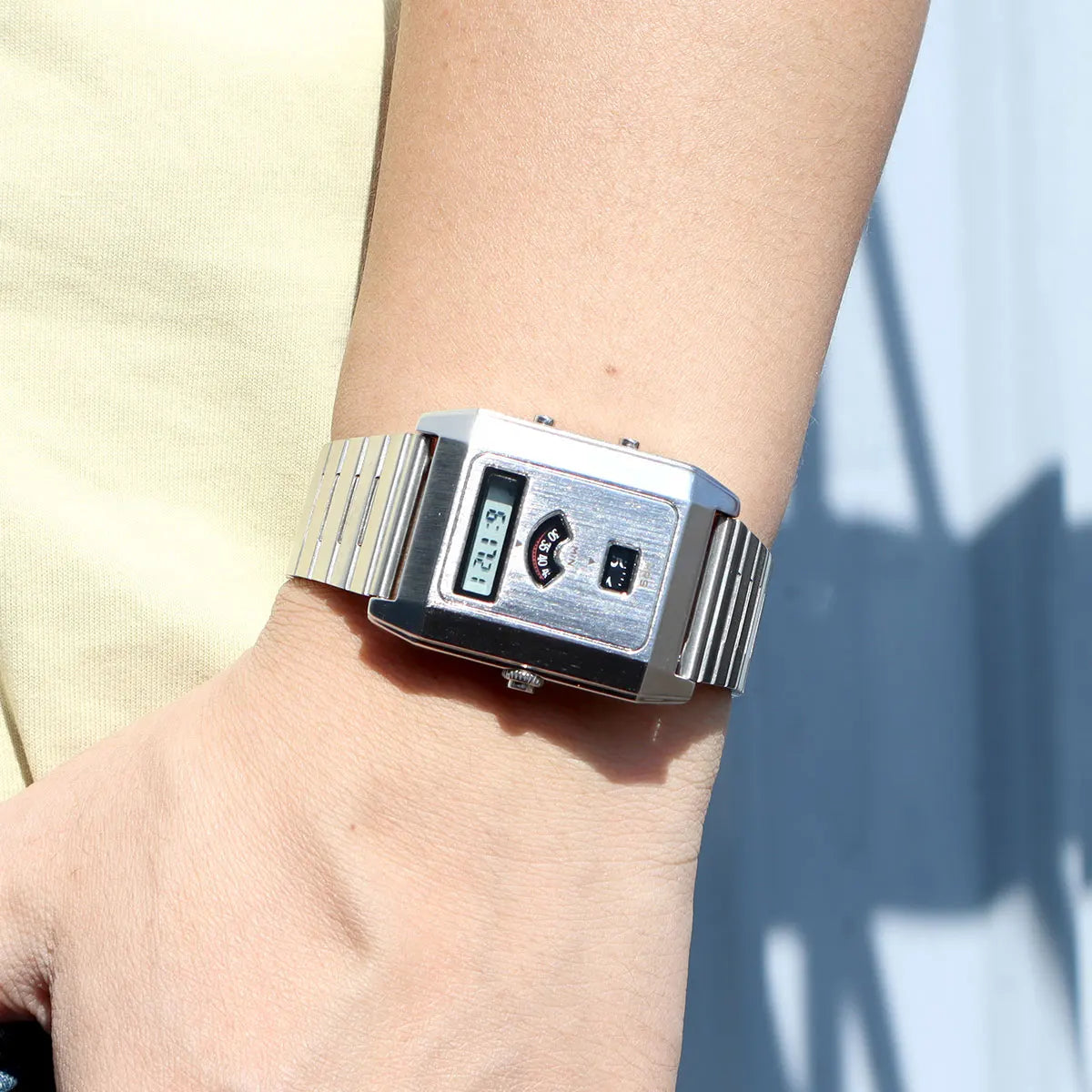 Fashion Quartz Electronic Dual Movement Men's Watch Tri-Display Backlight Alarm Unisex Wristwatch with Stainless Steel Strap