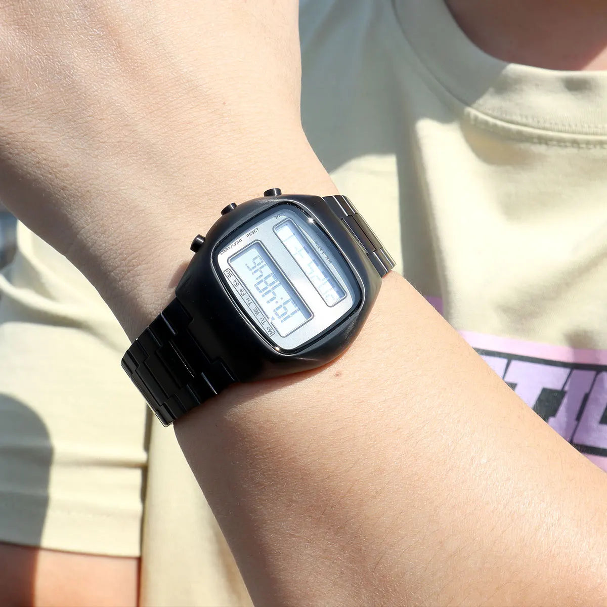 Unisex Retro Digital Wristwatch Dual-Display Stainless Steel Strap Men's Wristwatch with Backlight Calendar Date Month Year Day